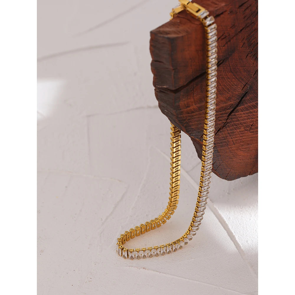 Amel necklace