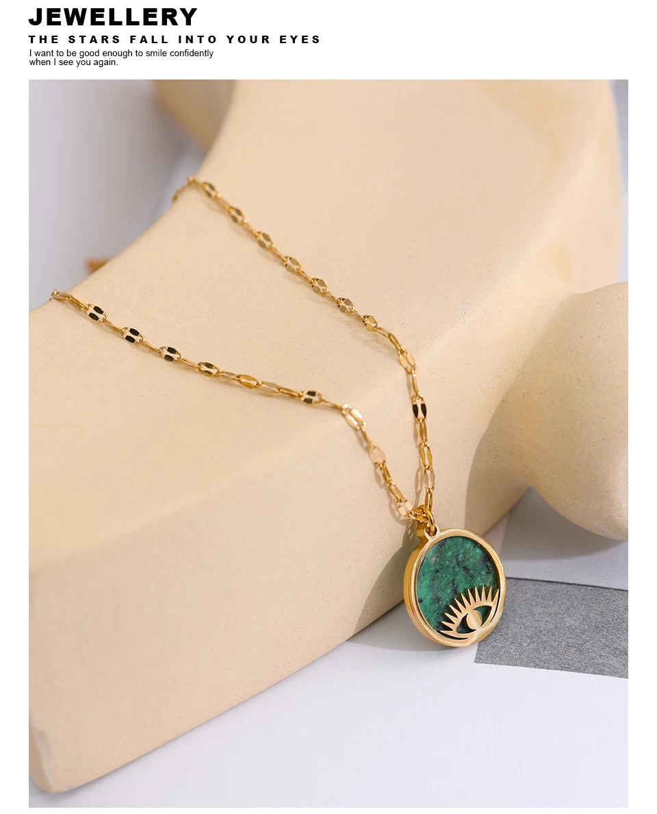 Émeraude Mystique Necklace