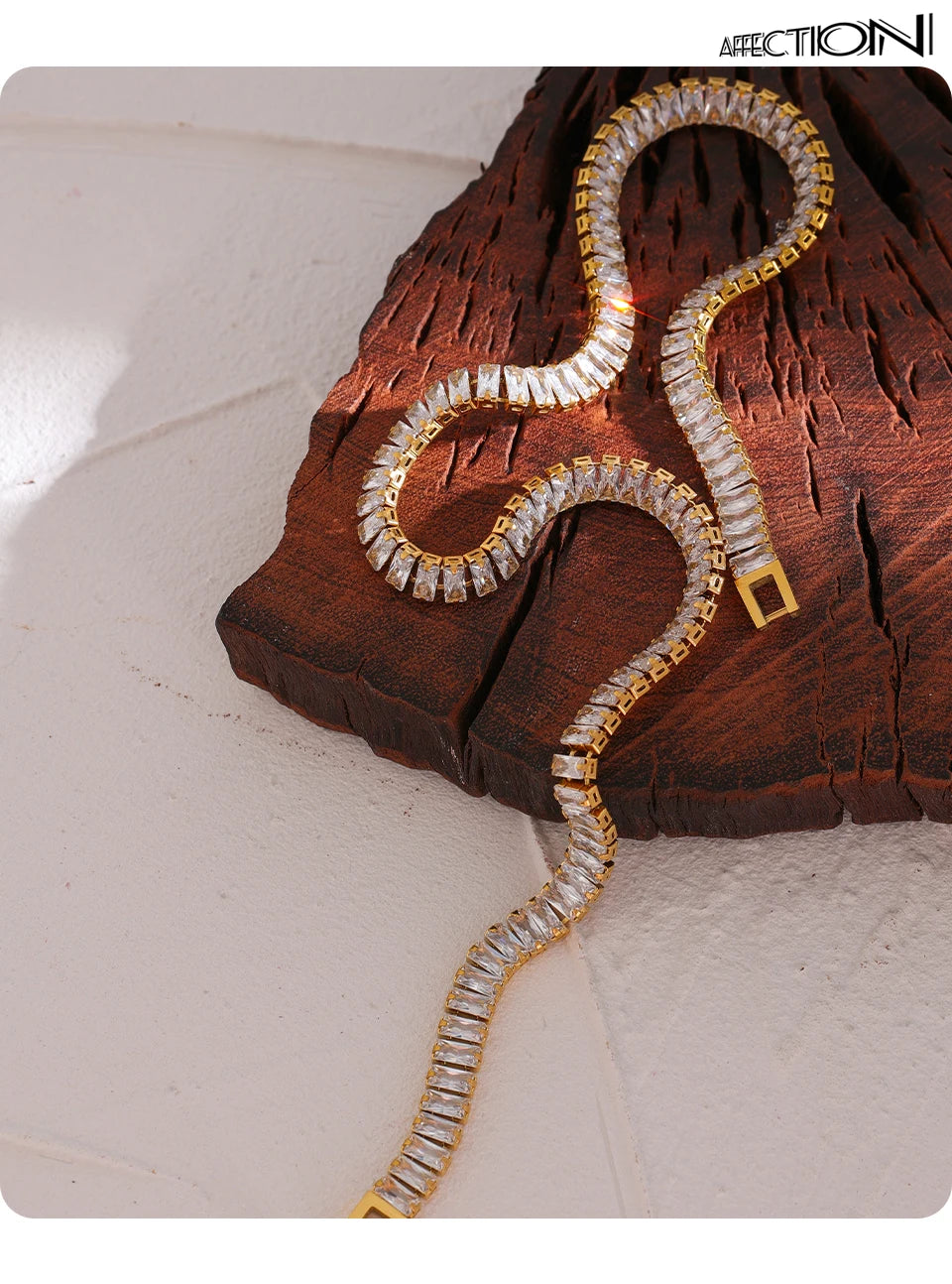 Lueur de Paris Necklace