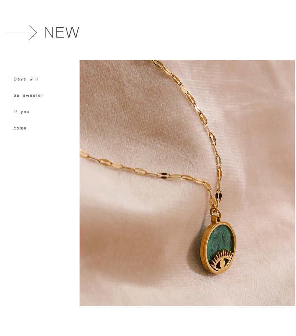 Émeraude Mystique Necklace