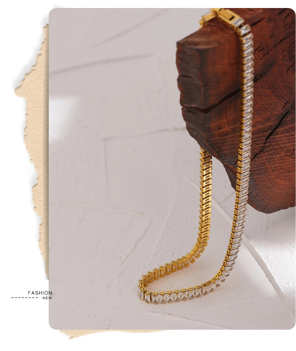 Lueur de Paris Necklace