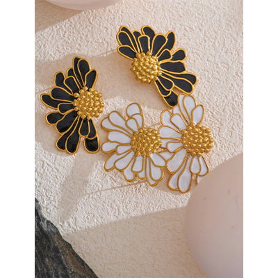 Elara White Gold Earrings