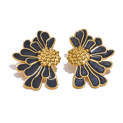 Elara White Gold Earrings