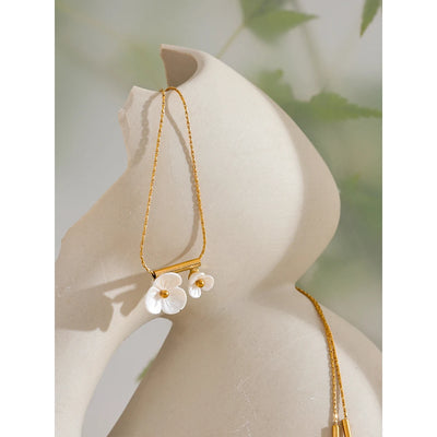 Vivrae necklace