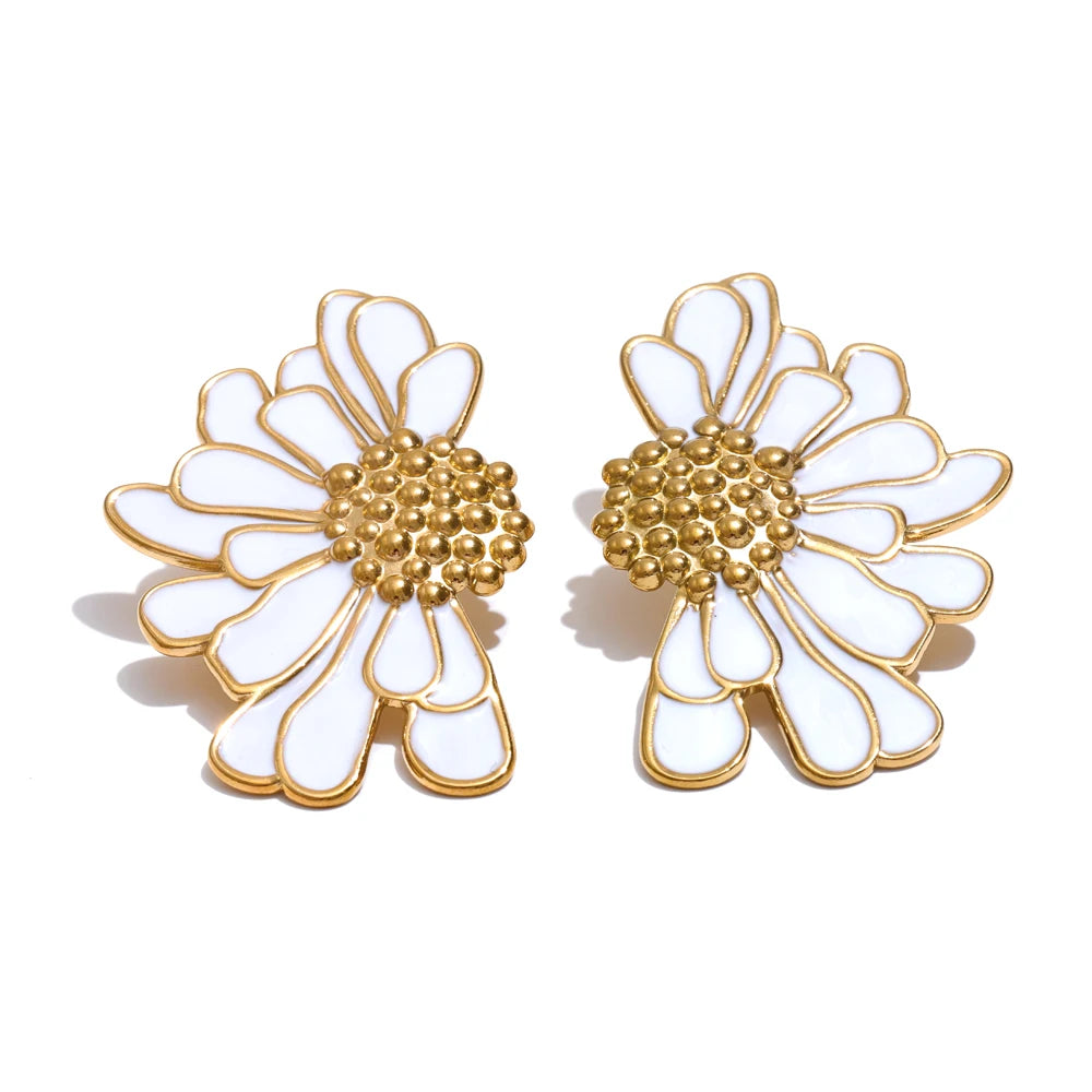 Elara White Gold Earrings