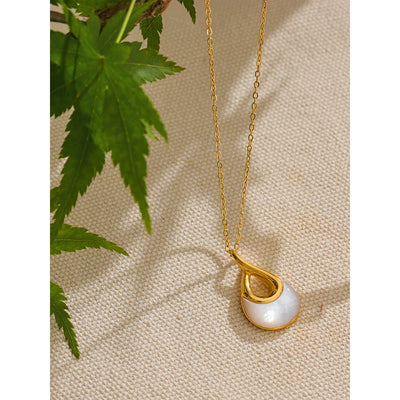 Olyra necklace