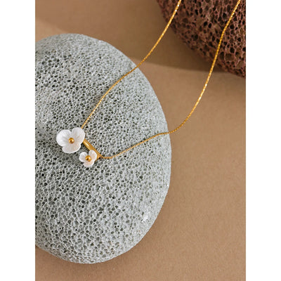 Vivrae necklace