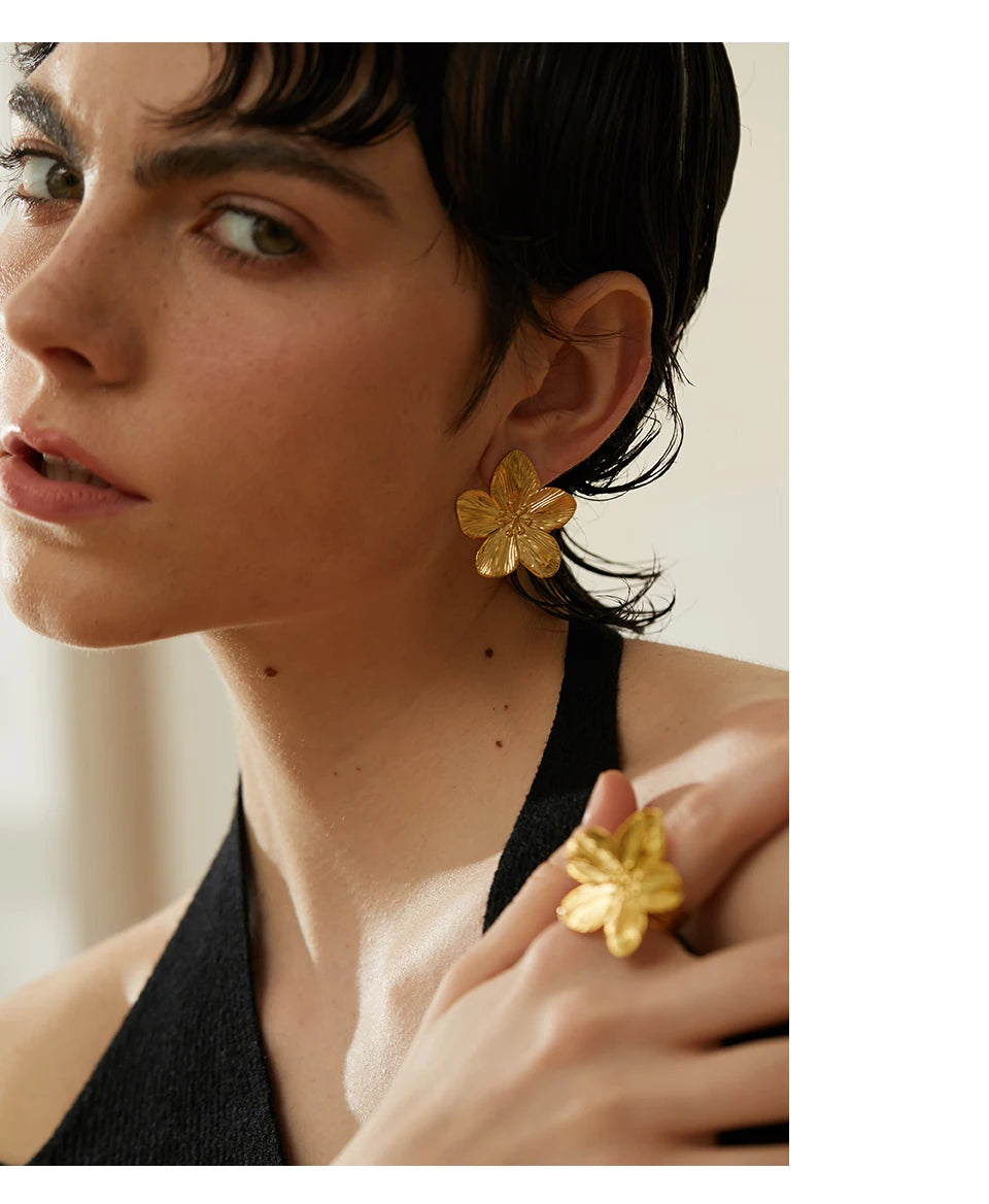 Vyara Earrings