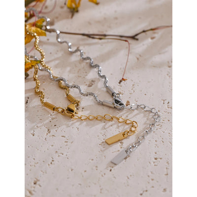   Auvé Necklace