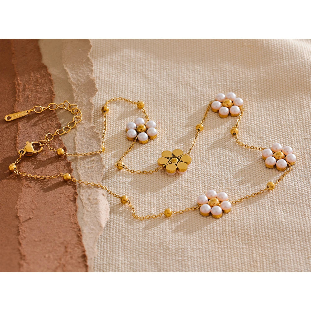 Fiori necklace