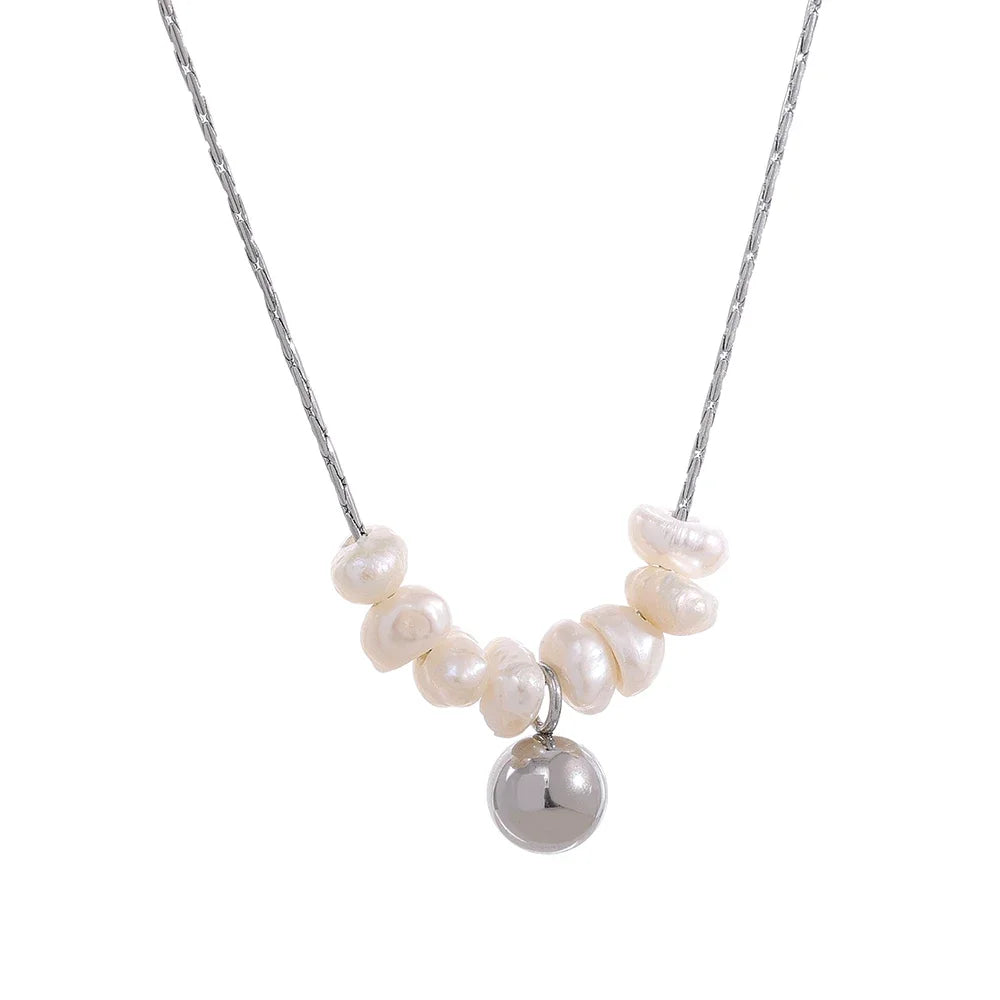 Liora necklace