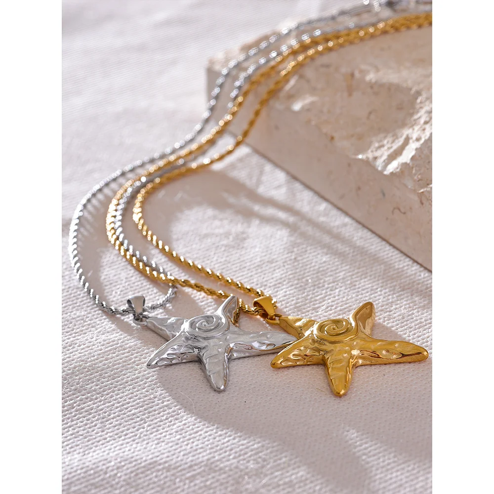 Viora necklace