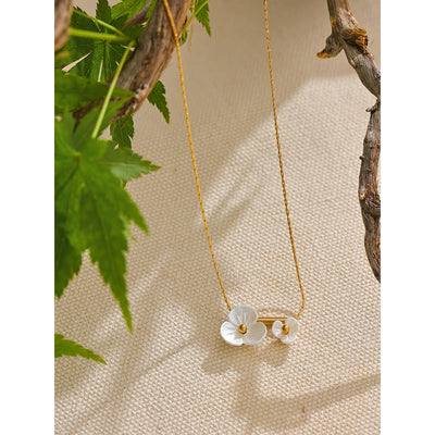 Vivrae necklace
