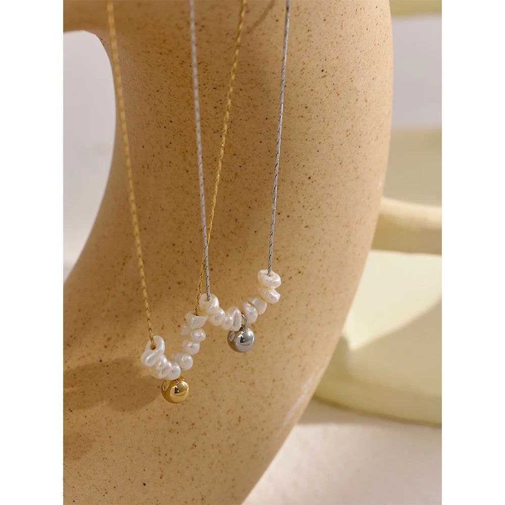 Liora necklace