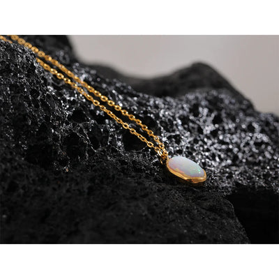 Auria necklace