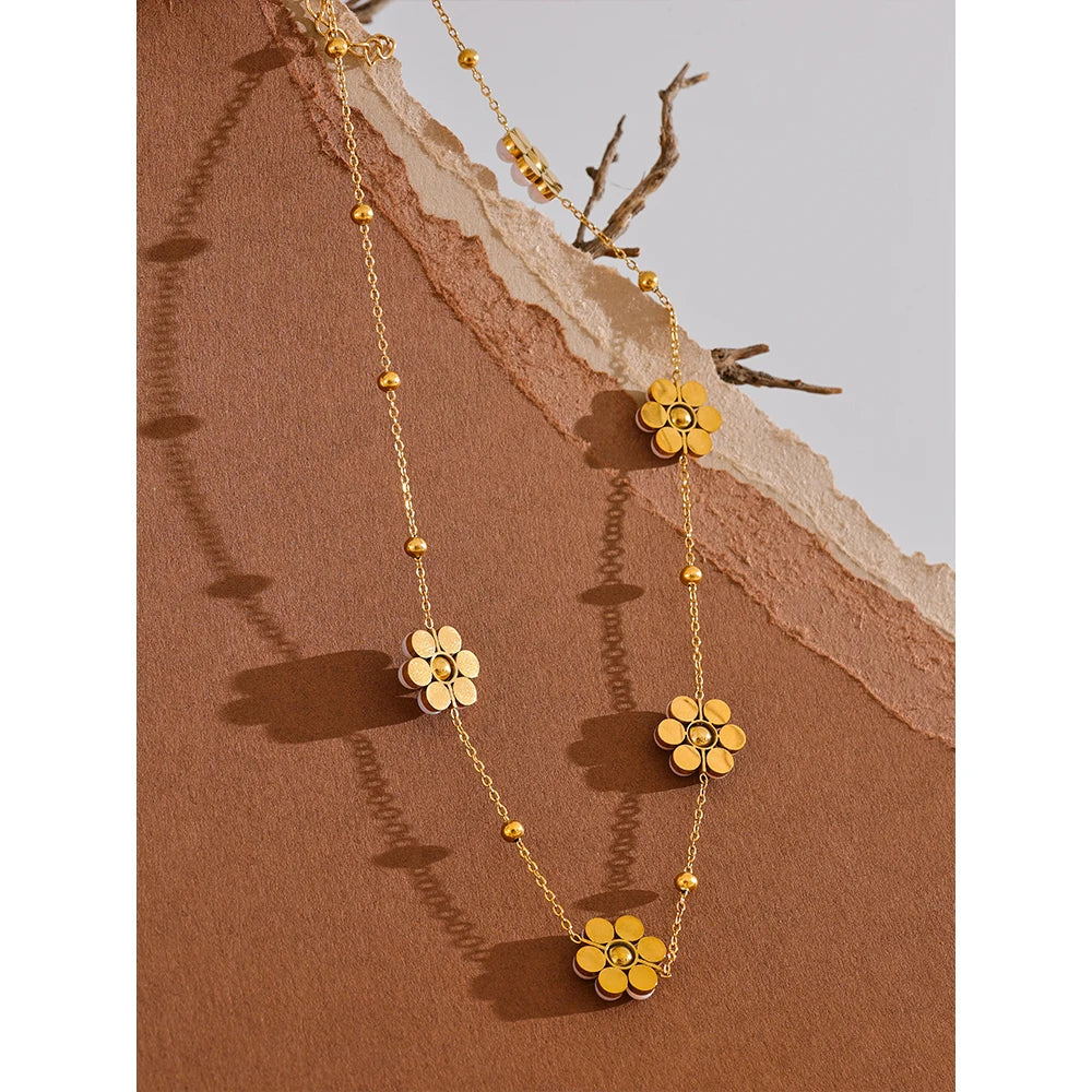 Fiori necklace